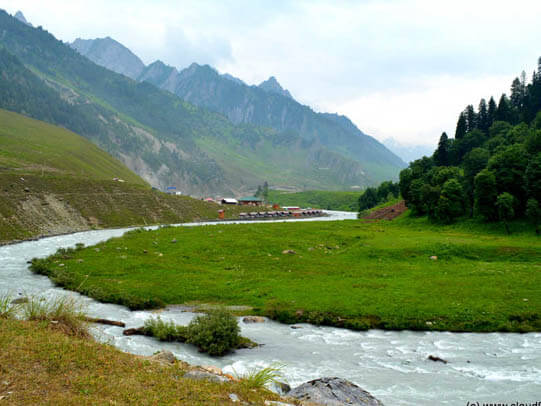 best hotel near sonamarg, best hotel near zanskar